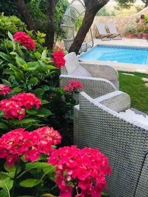 Вилла L'Ile Aux Fleurs Ventabren Экстерьер фото